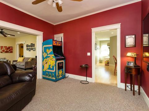 2 W Hampton, Worcester, MA 01610 photo 28