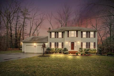 8 Wendy St, Walpole, MA 02081 photo 2