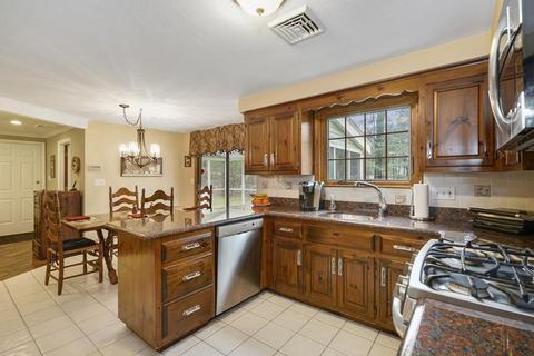 8 Wendy St, Walpole, MA 02081 photo 14