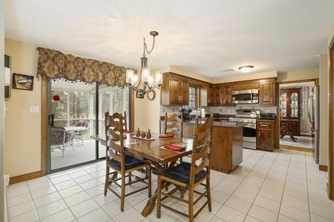 8 Wendy St, Walpole, MA 02081 photo 11