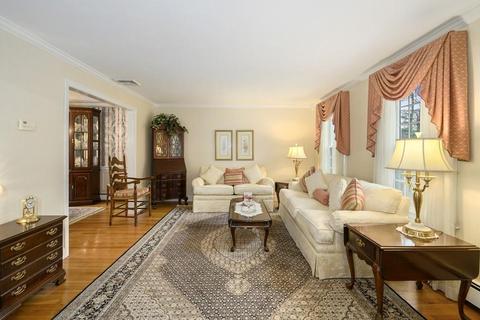 8 Wendy St, Walpole, MA 02081 photo 4