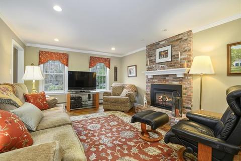 8 Wendy St, Walpole, MA 02081 photo 17
