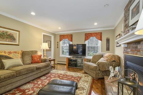 8 Wendy St, Walpole, MA 02081 photo 18
