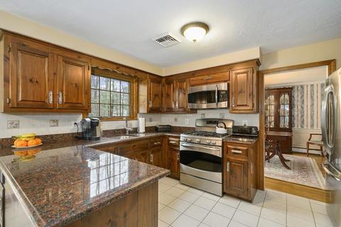 8 Wendy St, Walpole, MA 02081 photo 12