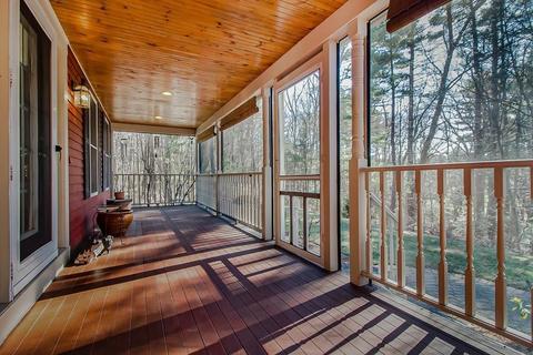 2 Brookside St, Upton, MA 01568 photo 2