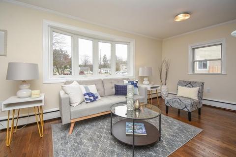 37 Markham Cir, Ayer, MA 01432 photo 5
