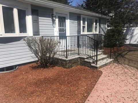 37 Markham Cir, Ayer, MA 01432 photo 2