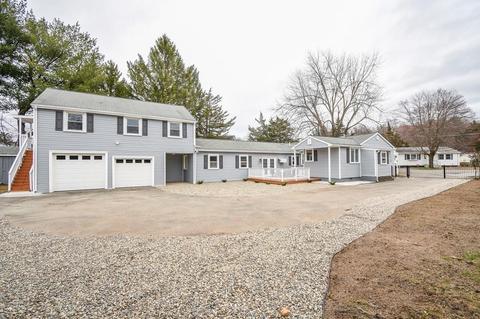 37 Markham Cir, Ayer, MA 01432 photo 1