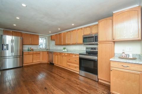 37 Markham Cir, Ayer, MA 01432 photo 7