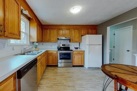 2 Edward Dr, Walpole, MA 02081 photo 11