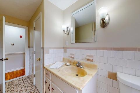 2 Edward Dr, Walpole, MA 02081 photo 15