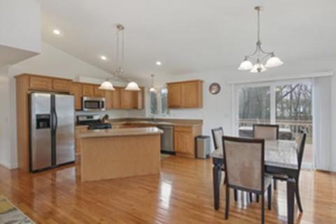 44 Steele Rd, Enfield, CT 06082 photo 6
