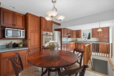9 Hallmark Dr, Woburn, MA 01801 photo 5
