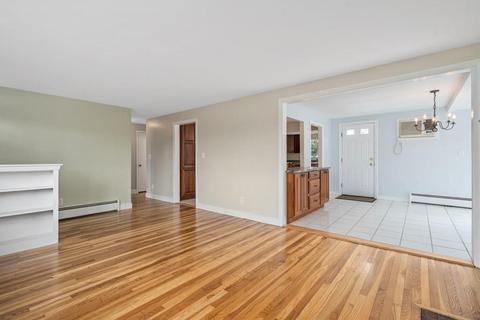 9 Hallmark Dr, Woburn, MA 01801 photo 21