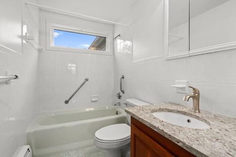 9 Hallmark Dr, Woburn, MA 01801 photo 10