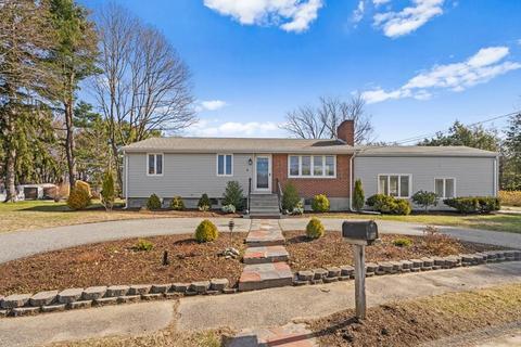 9 Hallmark Dr, Woburn, MA 01801 photo 1