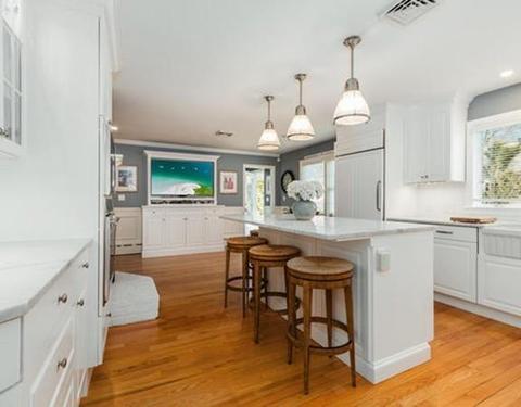 3 Flint St, Marblehead, MA 01945 photo 3