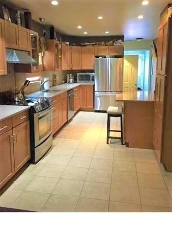24 Hartz St, Gloucester, MA 01930 photo 5