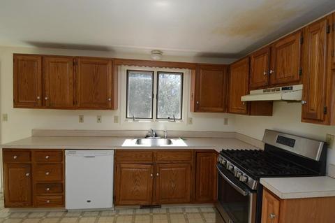 9 Spring St, Millis, MA 02054 photo 5