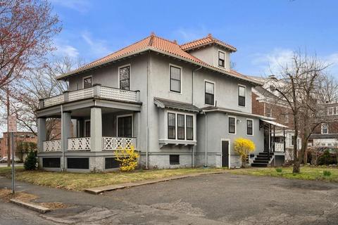 228 Pleasant St, Brookline, MA 02446 photo 2