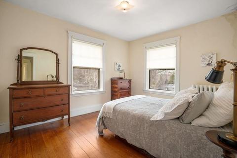 228 Pleasant St, Brookline, MA 02446 photo 10