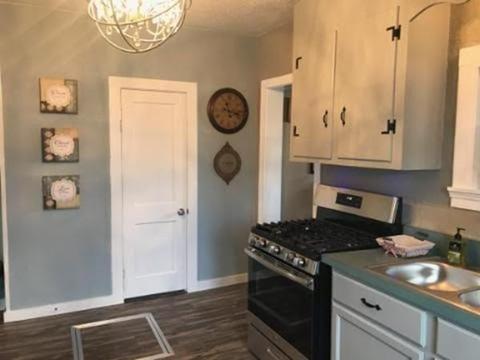 94 Upland St, Springfield, MA 01104 photo 5