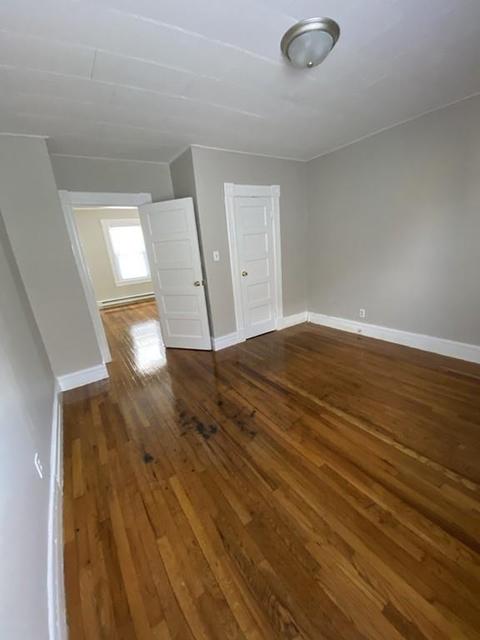 90 Grover St, Springfield, MA 01104 photo 8