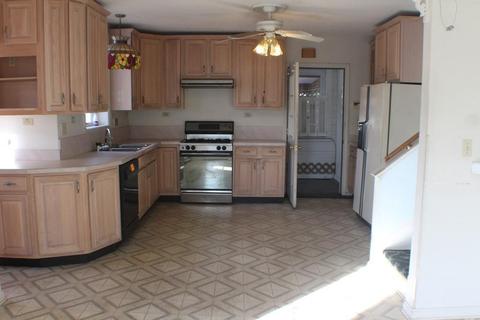 22 Pendexter Ave, Chicopee, MA 01013 photo 6