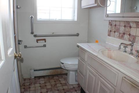 22 Pendexter Ave, Chicopee, MA 01013 photo 19