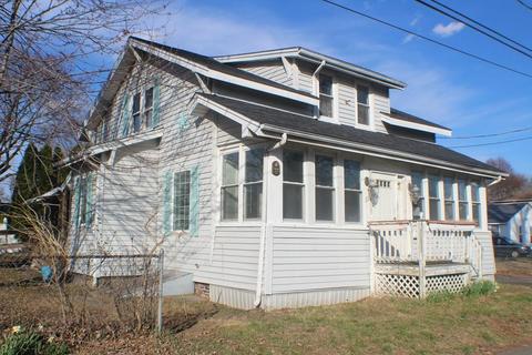 22 Pendexter Ave, Chicopee, MA 01013 photo 3