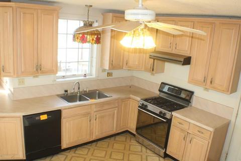 22 Pendexter Ave, Chicopee, MA 01013 photo 8