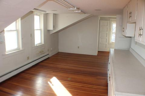 22 Pendexter Ave, Chicopee, MA 01013 photo 11