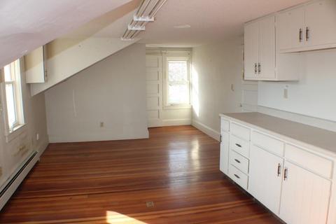 22 Pendexter Ave, Chicopee, MA 01013 photo 15