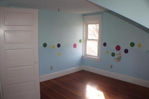 22 Pendexter Ave, Chicopee, MA 01013 photo 13