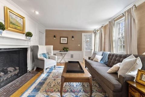 927 High St, Dedham, MA 02026 photo 5