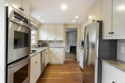 927 High St, Dedham, MA 02026 photo 9