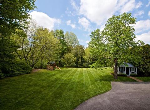 927 High St, Dedham, MA 02026 photo 3