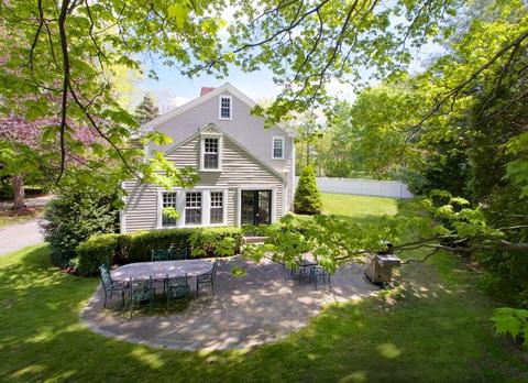 927 High St, Dedham, MA 02026 photo 2