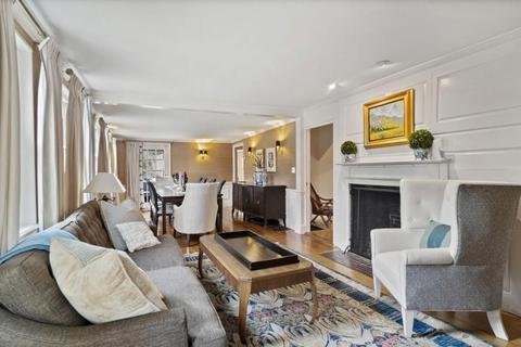 927 High St, Dedham, MA 02026 photo 6