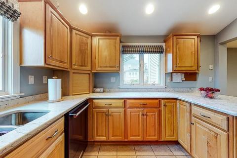47 Waldron Rd, Braintree, MA 02184 photo 5