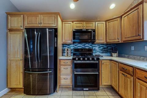 47 Waldron Rd, Braintree, MA 02184 photo 6