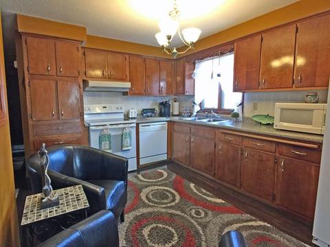 28 Dundee St, Fall River, MA 02721 photo 9
