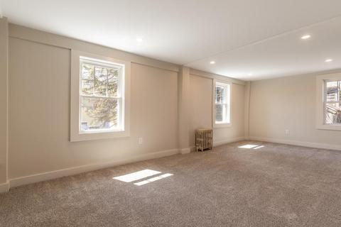 44 High St, Gloucester, MA 01930 photo 10