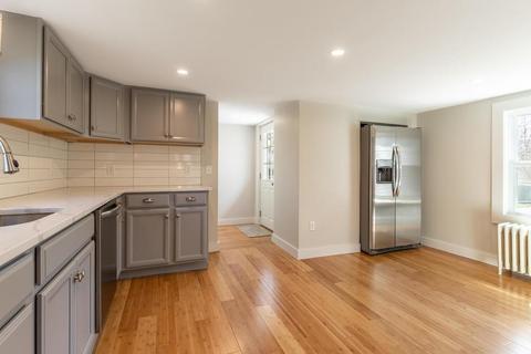 44 High St, Gloucester, MA 01930 photo 4