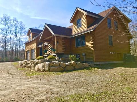 1154 Watkins St, Fall River, MA 02720 photo 2