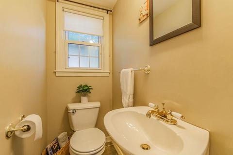 10 Donbray Rd, Springfield, MA 01119 photo 17