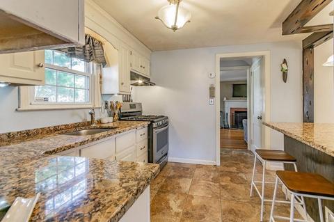 10 Donbray Rd, Springfield, MA 01119 photo 13