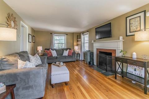 10 Donbray Rd, Springfield, MA 01119 photo 4