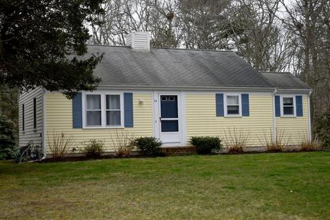 24 Gunters Ln, Mashpee, MA 02649 photo 2