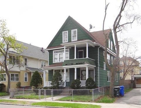 37 Virginia St, Springfield, MA 01108 photo 2